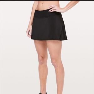 Lululemon Play Off the Pleats midrise skirt